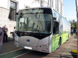 Autobuz electric