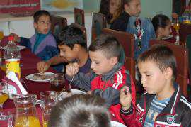Copii de la Centru educational Deta la Restaurant Miraj 2