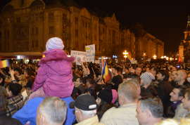 Parinti cu copii la protest Timisoara Foto Ligia Hutu