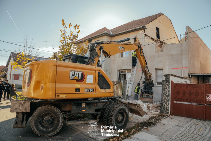Demolare constructii ilegale - Timisoara strada Glad 14 (3) Foto PMT