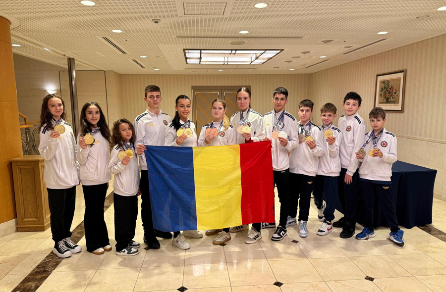Sportivi de la Clubul Golden Karate Timișoara la Cmapnionatul Mondial din Japonia Foto Golden Karate